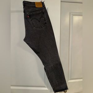 Levi’s wedgie fit size 30 ankle